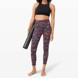 Lululemon Foliage Aligns 25” size 8